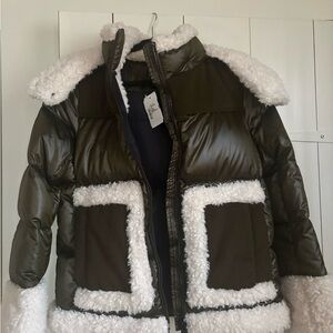 Mercer Collective Hooded Down PufferJacket Army Green with Ivory Sherpa Trim